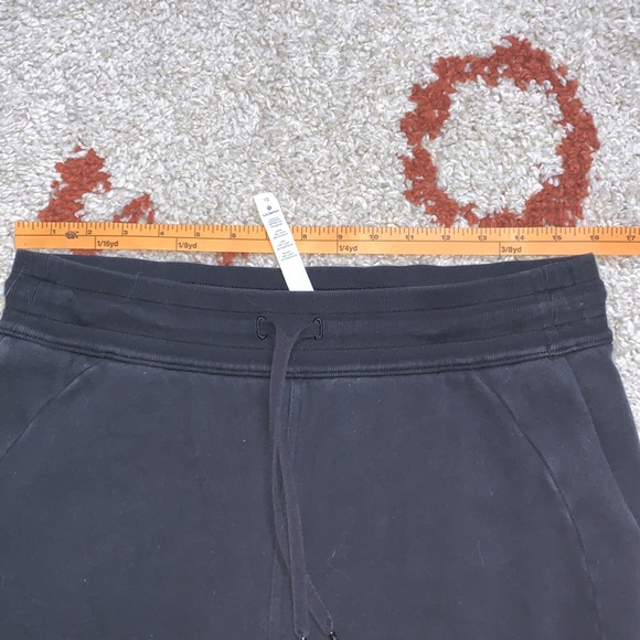 Lululemon- Scuba MidRise Oversized Jogger- Black- Size 10- 29” Inseam - Picture 10 of 16